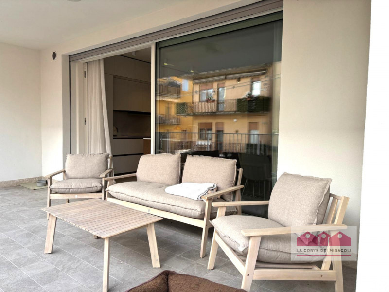 SAN GAETANO: NUOVO EDIFICIO, PIANO PRIMO: SOGGIORNO CON CUCINA A VISTA, TERRAZZA ABITABILE, TRE C...