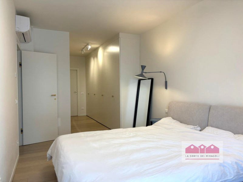 SAN GAETANO: NUOVO EDIFICIO, PIANO PRIMO: SOGGIORNO CON CUCINA A VISTA, TERRAZZA ABITABILE, TRE C...