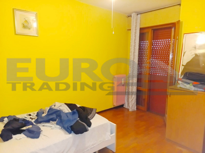 ZERO BRANCO: In zona residenziale tranquilla, proponiamo in vendita un luminoso appartamento tril...