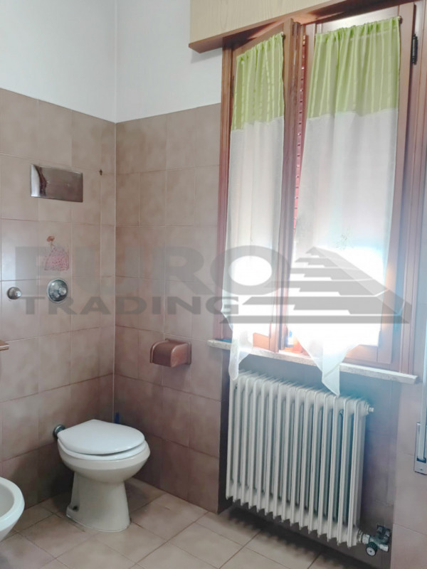 ZERO BRANCO: In zona residenziale tranquilla, proponiamo in vendita un luminoso appartamento tril...