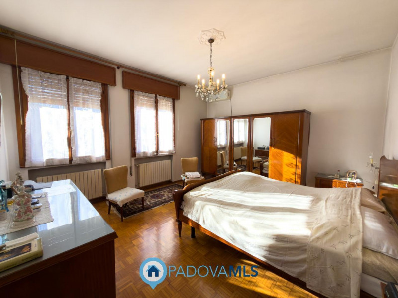 CASA SINGOLA IN VENDITA A PONTE DI BRENTA

Immobile in esclusiva al Gruppo Padova MLS
PADOVA – Zo...