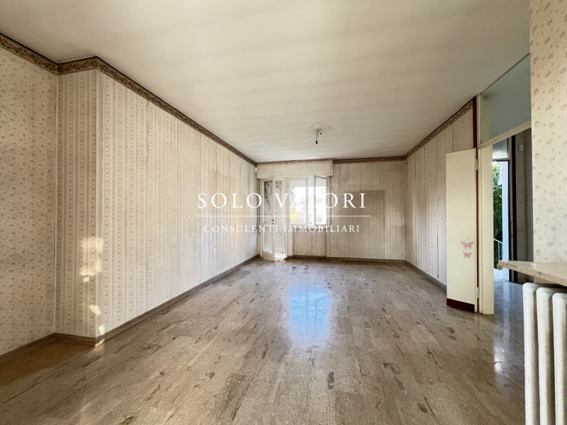 Rif. C346 (per info 338 9387816 Matteo)

Casa singola da ristrutturare situata in posizione centr...