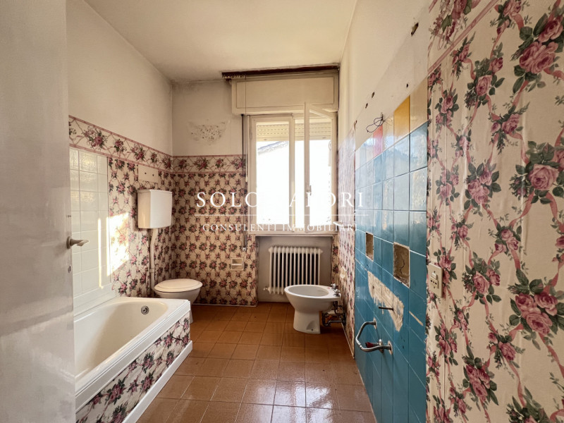 Rif. C346 (per info 338 9387816 Matteo)

Casa singola da ristrutturare situata in posizione centr...