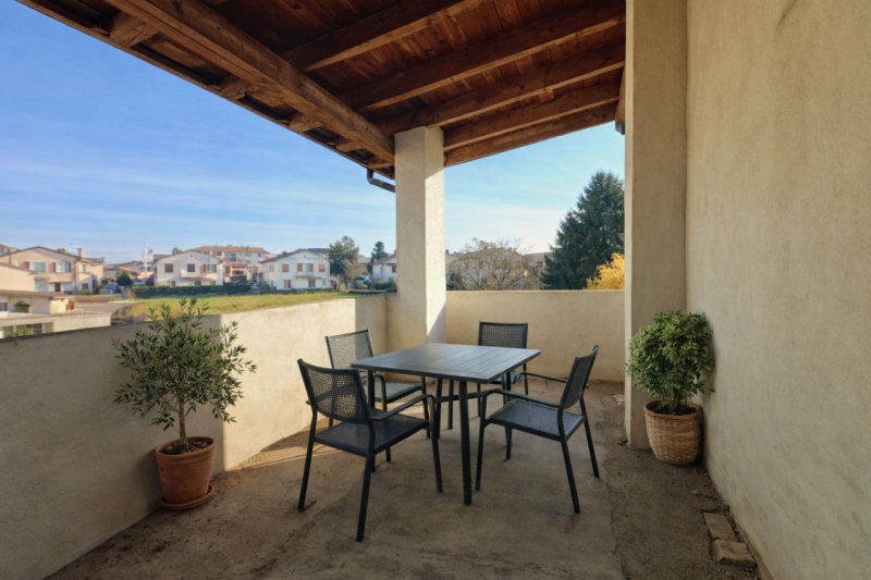 Nel pieno centro di Dueville, a pochi passi da tutti i principali servizi e con la piazza del pae...