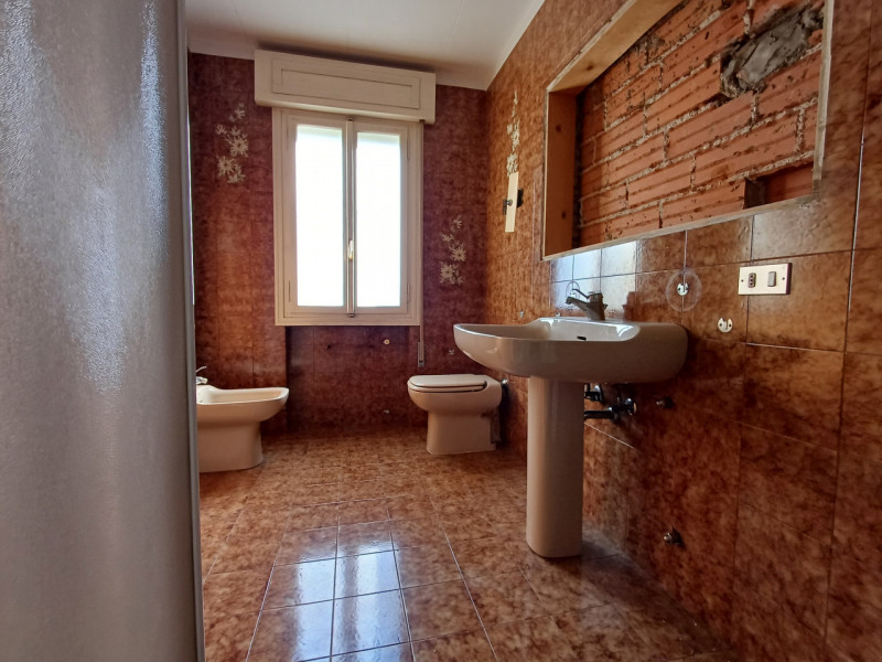 Nel pieno centro di Dueville, a pochi passi da tutti i principali servizi e con la piazza del pae...