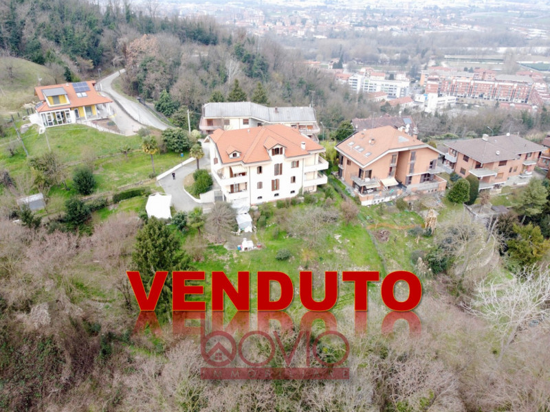 Garage in Vendita