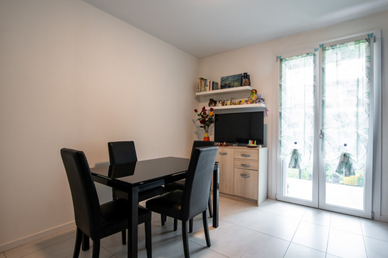 ABANO TERME   Proponiamo in vendita villetta in trifamiliare di circa 160 mq commerciali inserita...