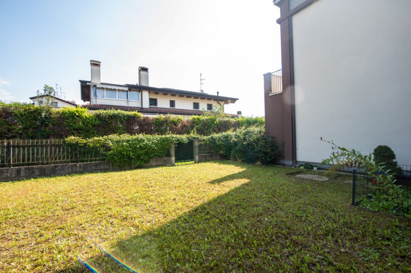 ABANO TERME   Proponiamo in vendita villetta in trifamiliare di circa 160 mq commerciali inserita...