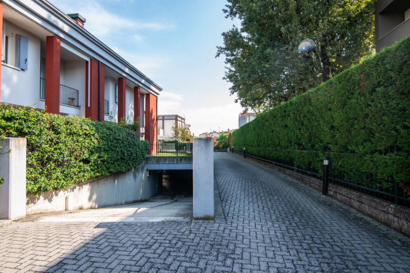 ABANO TERME   Proponiamo in vendita villetta in trifamiliare di circa 160 mq commerciali inserita...