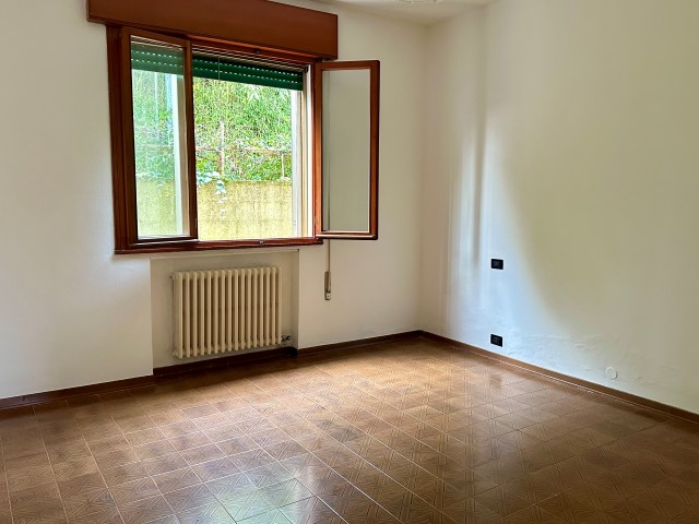 Ad Abano Terme, nella parte più verdeggiante del quartiere San Lorenzo, proponiamo in vendita por...