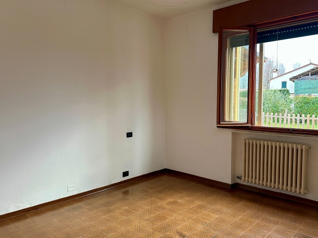 Ad Abano Terme, nella parte più verdeggiante del quartiere San Lorenzo, proponiamo in vendita por...