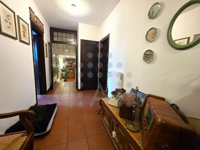 Due famiglie, un solo sogno: bifamiliare con 6.000 mq di giardino privato a Teolo

Due unità abit...