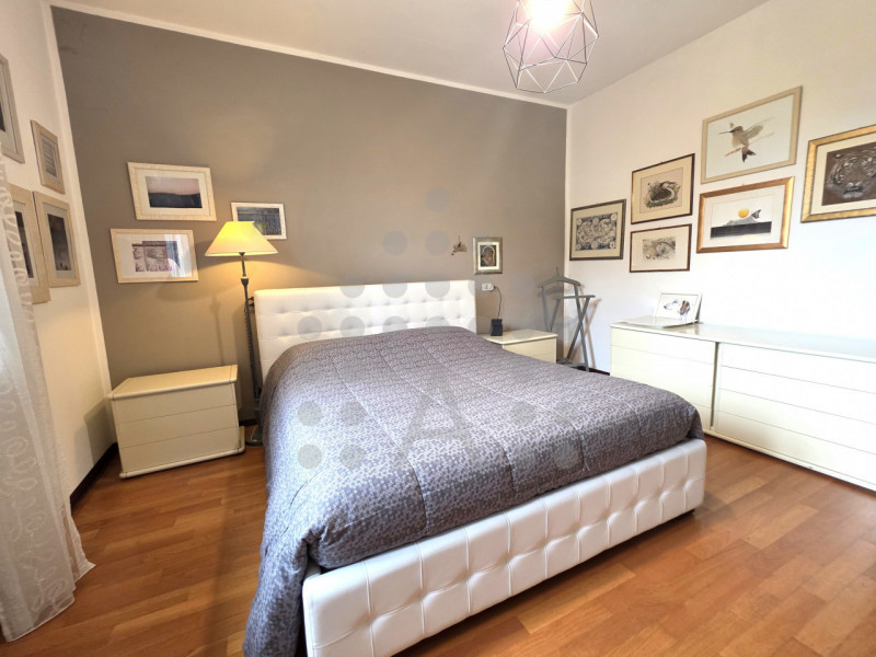 Due famiglie, un solo sogno: bifamiliare con 6.000 mq di giardino privato a Teolo

Due unità abit...