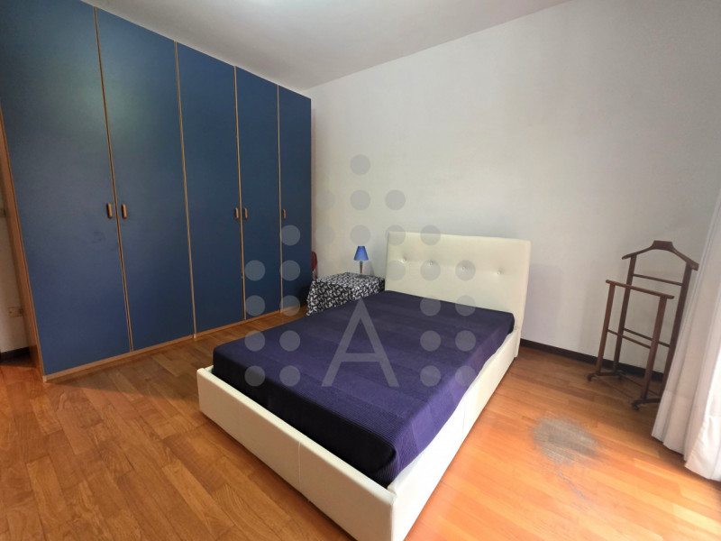 Due famiglie, un solo sogno: bifamiliare con 6.000 mq di giardino privato a Teolo

Due unità abit...