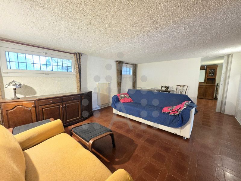 Due famiglie, un solo sogno: bifamiliare con 6.000 mq di giardino privato a Teolo

Due unità abit...