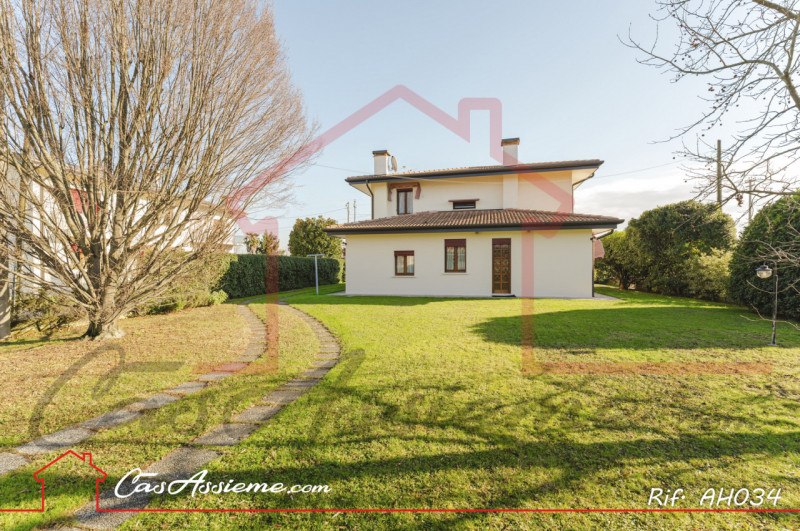 Rif. AH034
NOSTRA ESCLUSIVA
Nel comune di Giavera del Montello, fraz. Cusignana, proponiamo in ve...