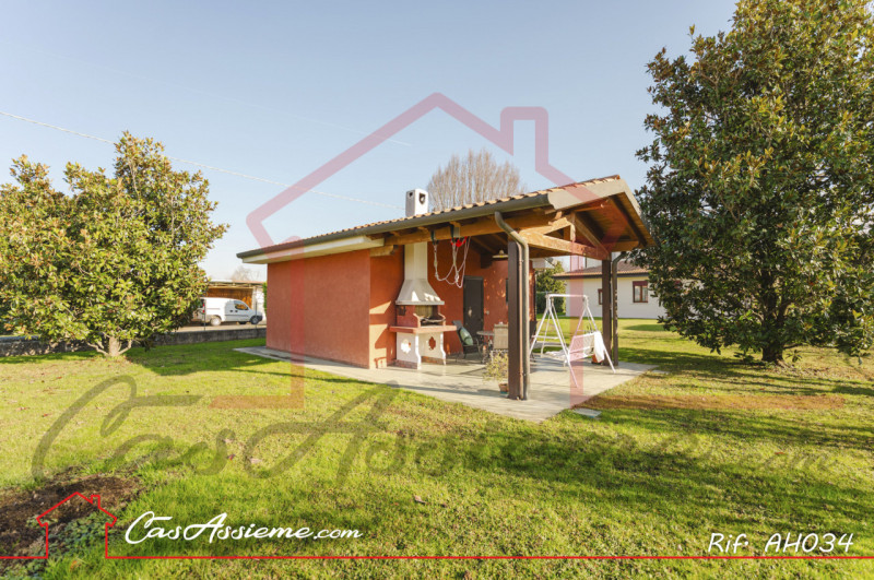 Rif. AH034
NOSTRA ESCLUSIVA
Nel comune di Giavera del Montello, fraz. Cusignana, proponiamo in ve...