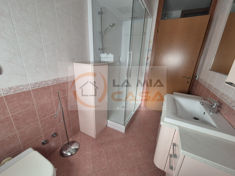 SONO RICHIESTE REFERENZE E DUE CONTRATTI DI LAVORO A TEMPO INDETERMINATO.
SI PREGA DI INVIARE UNA...