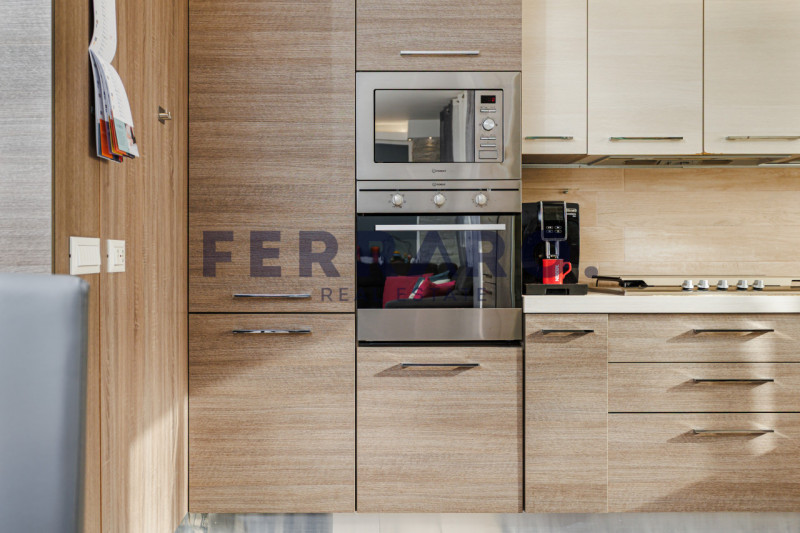 Preganziol. Codice LV6. Proponiamo in vendita appartamento quadrilocale al primo piano con terraz...