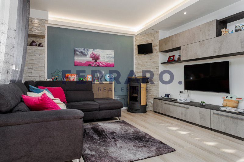 Preganziol. Codice LV6. Proponiamo in vendita appartamento quadrilocale al primo piano con terraz...