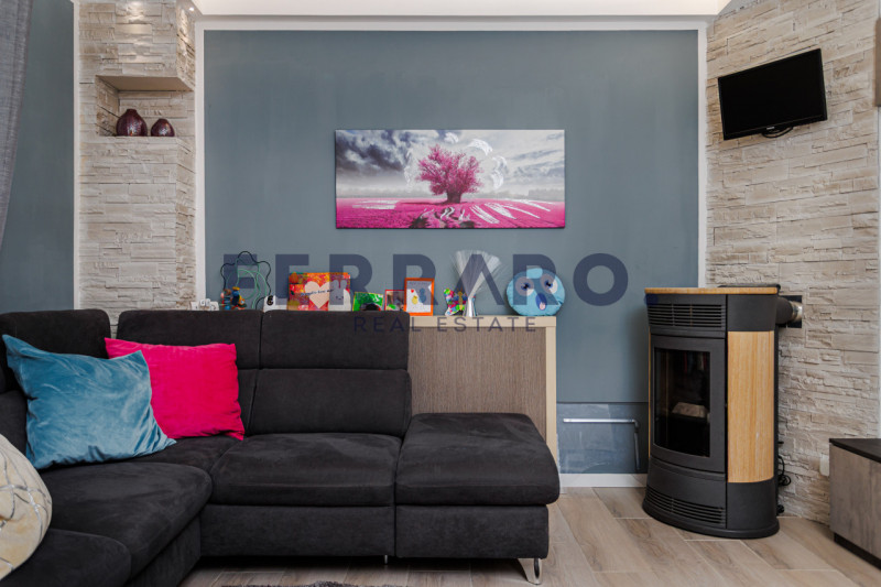 Preganziol. Codice LV6. Proponiamo in vendita appartamento quadrilocale al primo piano con terraz...