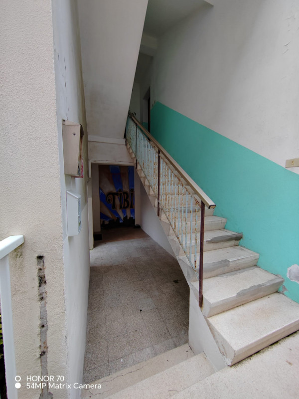 In una delle zone più ricercate di Jesolo, all'interno della rinomata Via Bafile/Via Dante Alighi...