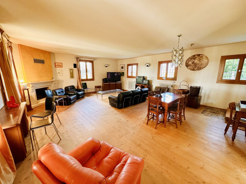 ROSA': inserita in un contesto ai confini della vicina Bassano del Grappa, CASA SINGOLA con finit...