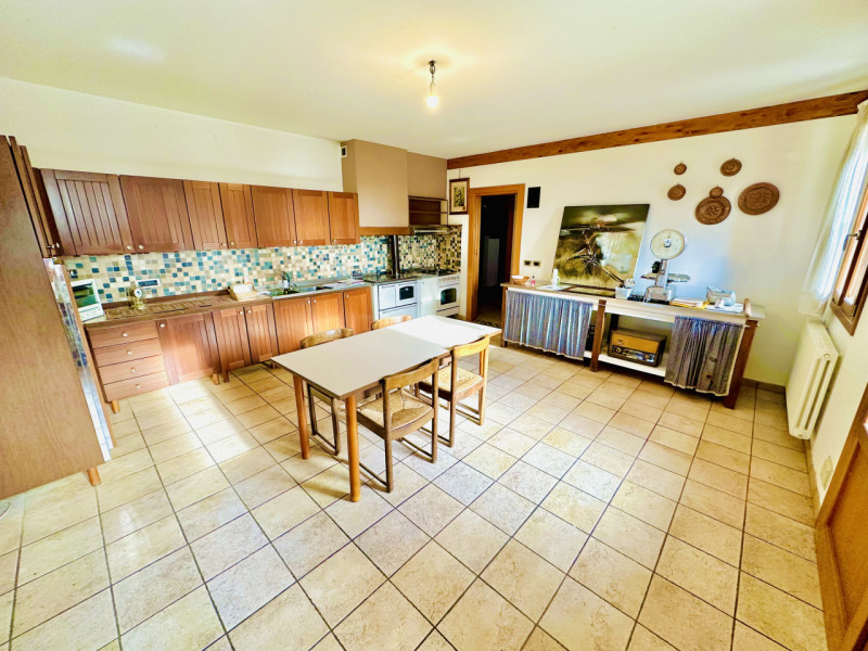 ROSA': inserita in un contesto ai confini della vicina Bassano del Grappa, CASA SINGOLA con finit...