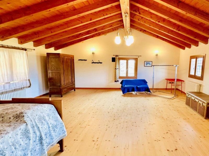 ROSA': inserita in un contesto ai confini della vicina Bassano del Grappa, CASA SINGOLA con finit...