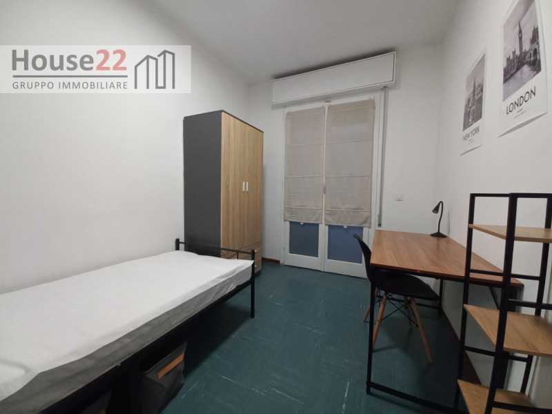 PADOVA - Disponibile da Febbraio, STANZA ARREDATA in ampio appartamento di 125 MQ al piano primo ...