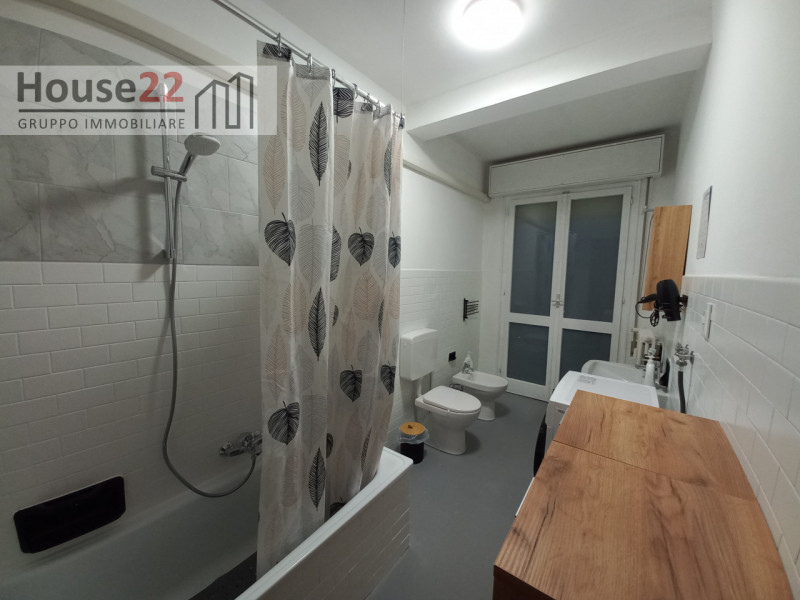 PADOVA - Disponibile da Febbraio, STANZA ARREDATA in ampio appartamento di 125 MQ al piano primo ...