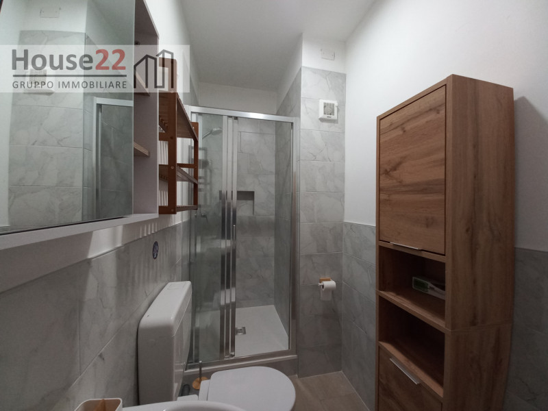 PADOVA - Disponibile da Febbraio, STANZA ARREDATA in ampio appartamento di 125 MQ al piano primo ...