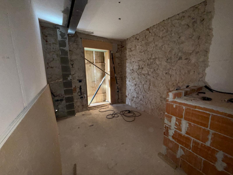 Piovene Rocchette 
Proponiamo in vendita casa singola allo stato grezzo, immersa nella tranquilli...