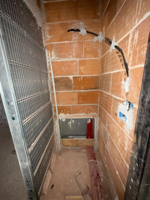 Piovene Rocchette 
Proponiamo in vendita casa singola allo stato grezzo, immersa nella tranquilli...