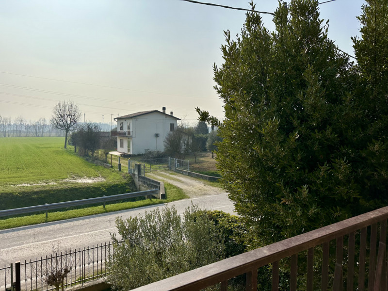 Abano Terme quartiere San Lorenzo, in zona tranquilla e ben collegata alla viabilità urbana, prop...
