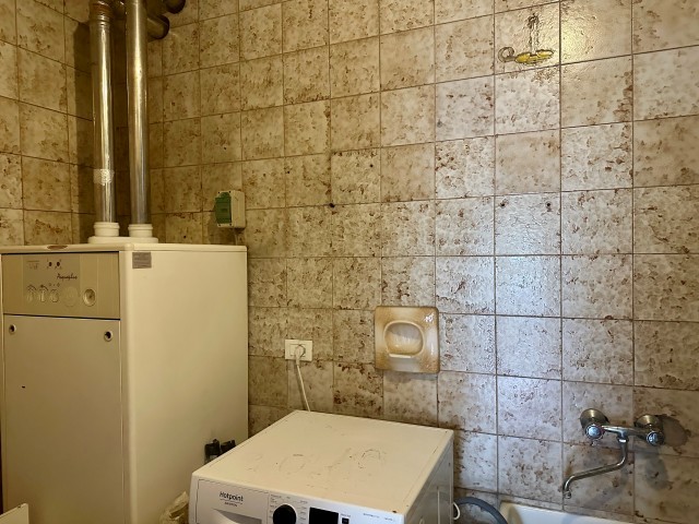 Abano Terme - San Lorenzo. In zona verdeggiante, appena fuori dal traffico cittadino, ben collega...