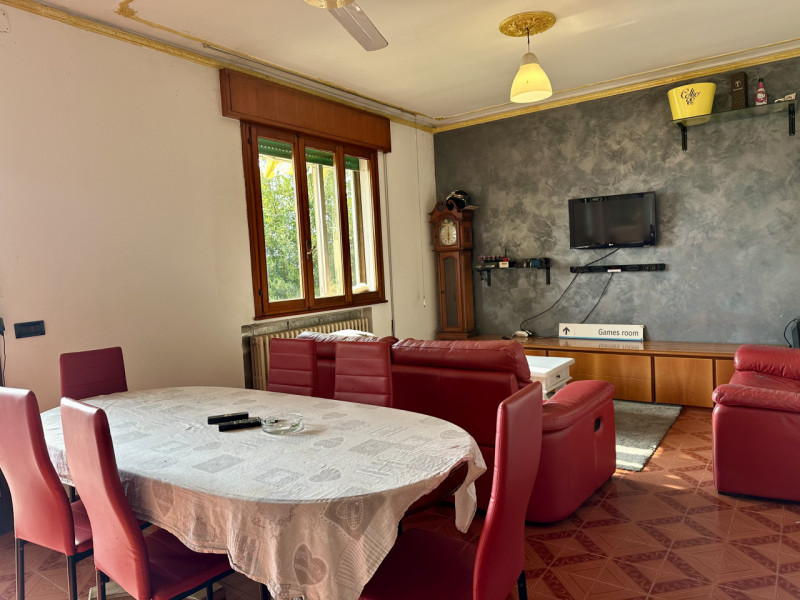 Abano Terme quartiere San Lorenzo, in zona tranquilla e ben collegata alla viabilità urbana, prop...