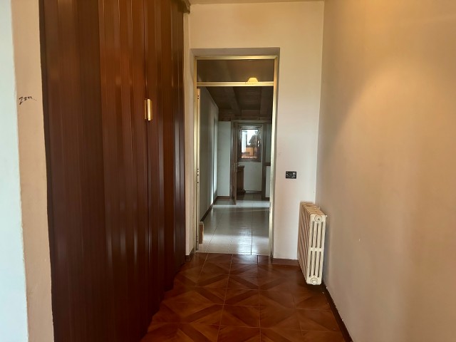 Abano Terme - San Lorenzo. In zona verdeggiante, appena fuori dal traffico cittadino, ben collega...