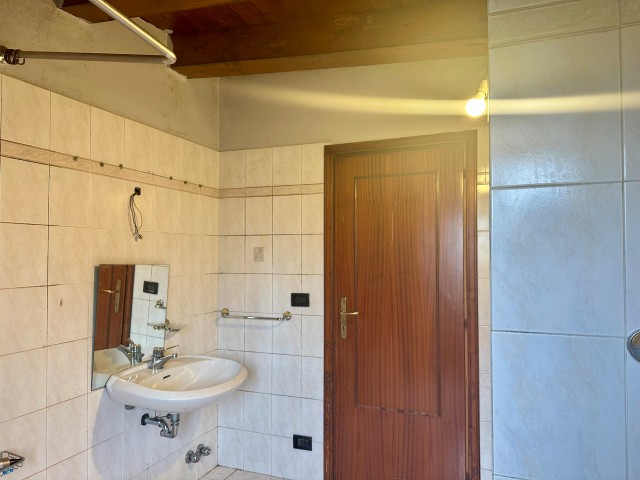 Abano Terme quartiere San Lorenzo, in zona tranquilla e ben collegata alla viabilità urbana, prop...