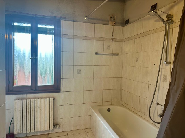 Abano Terme quartiere San Lorenzo, in zona tranquilla e ben collegata alla viabilità urbana, prop...