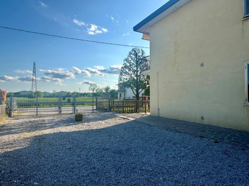 Abano Terme quartiere San Lorenzo, in zona tranquilla e ben collegata alla viabilità urbana, prop...