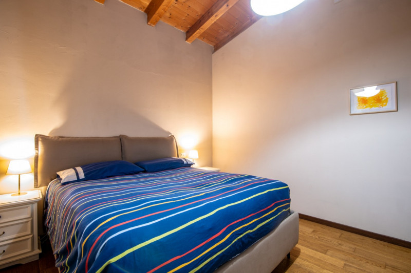 Ad Abano Terme, nel quartiere San Lorenzo, proponiamo in vendita moderno appartamento sviluppato ...