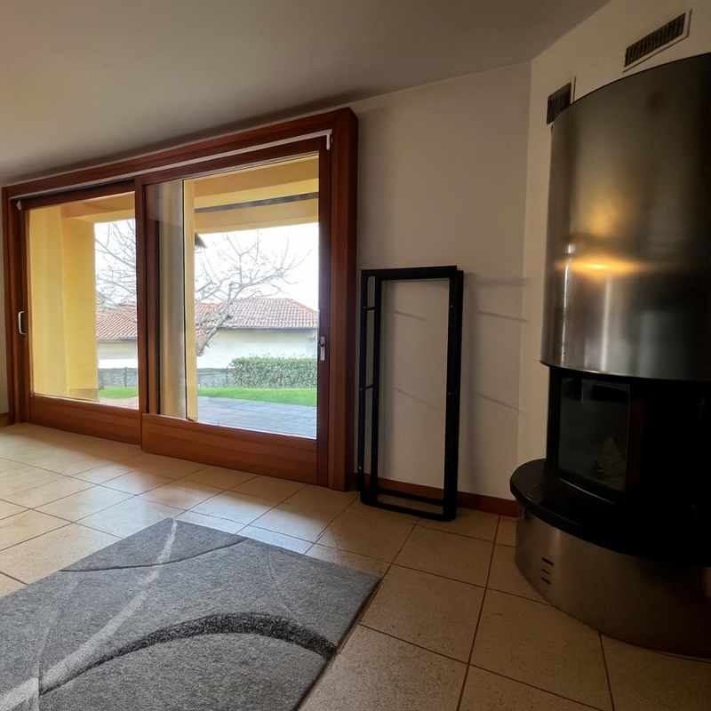 Metro Immobiliare propone in affitto una splendida porzione di bifamiliare completamente indipend...