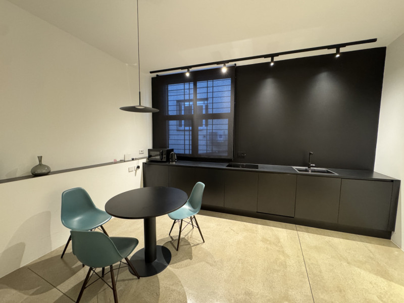 Rif. BA290 (per info +39 392 3361100 Beatrice)

Scopri questo elegante e moderno loft situato a p...