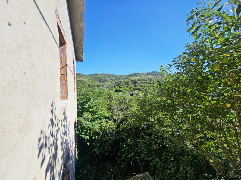 In una posizione privilegiata a Baone, località Valle San Giorgio, proponiamo in vendita porzione...