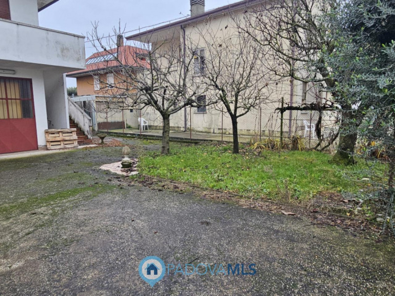 Immobile in esclusiva al Gruppo Padova MLS
VIGONZA CENTRO In posizione centrale e tranquilla, su ...