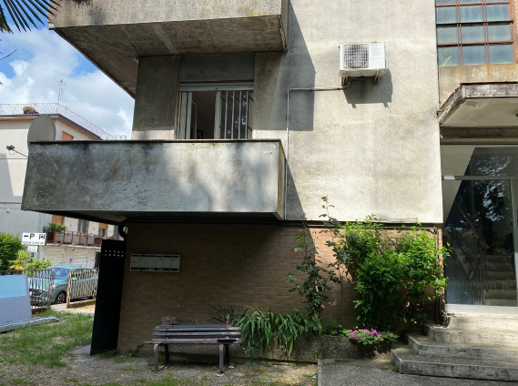 Rif. A.A.355-24

Vendita all'asta - appartamento al 1° piano con garage in data 18 febbraio 2026
...