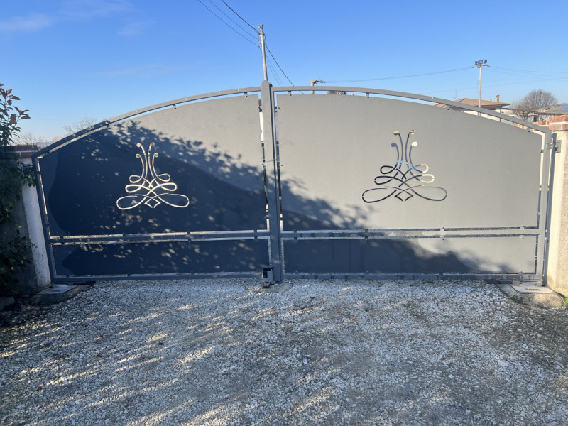 Rovolon (PD): Loc. Carbonara

Immersa nel verde della campagna, con vista sui colli Euganei e Ber...