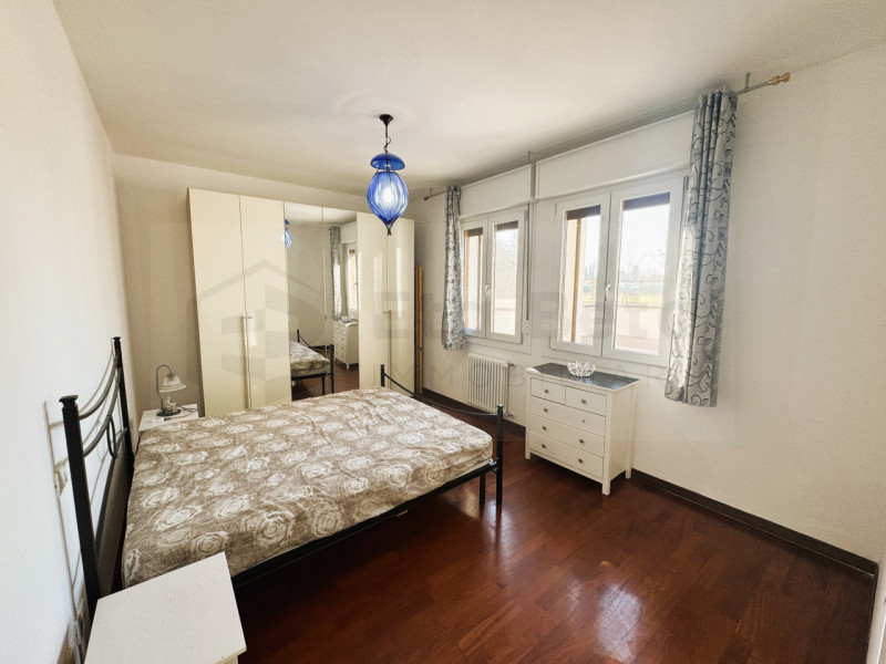 Proponiamo un bellissimo appartamento bilocale di 65 mq, recentemente ristrutturato grazie al bon...