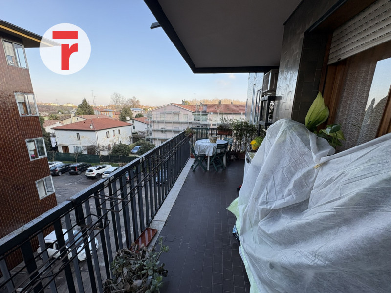 - IMMOBILE PER INVESTIMENTO - 

Quartiere San Lorenzo, appartamento inserito in una palazzina sig...